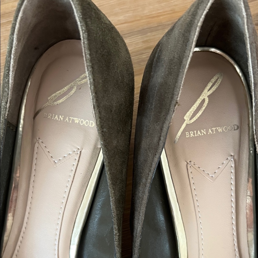 Brian Atwood Women's Heels Block Heel Pumps Olive Suede 6.5 - Picture 4 of 8